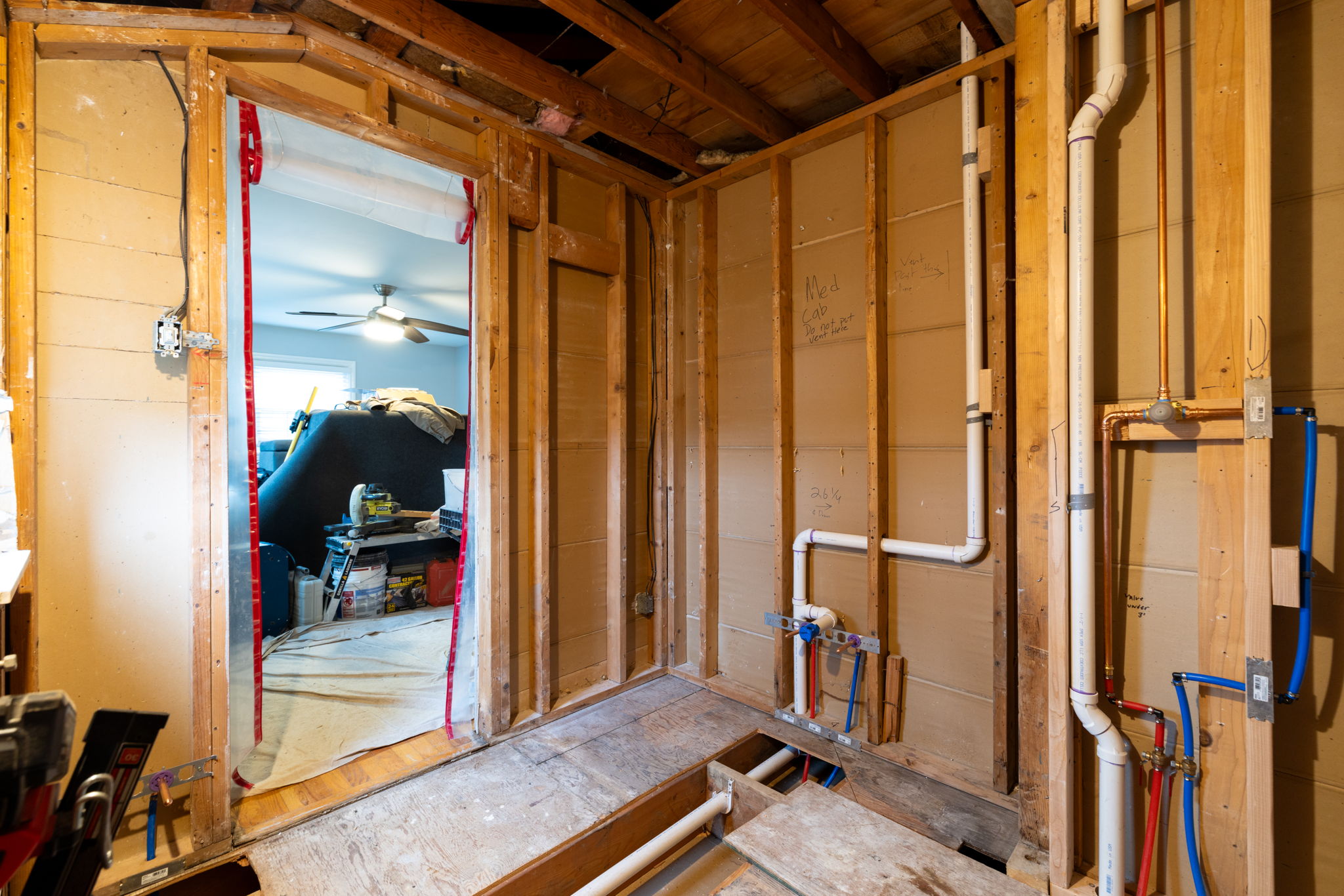 Bathroom remodel before photo in Pittsburgh