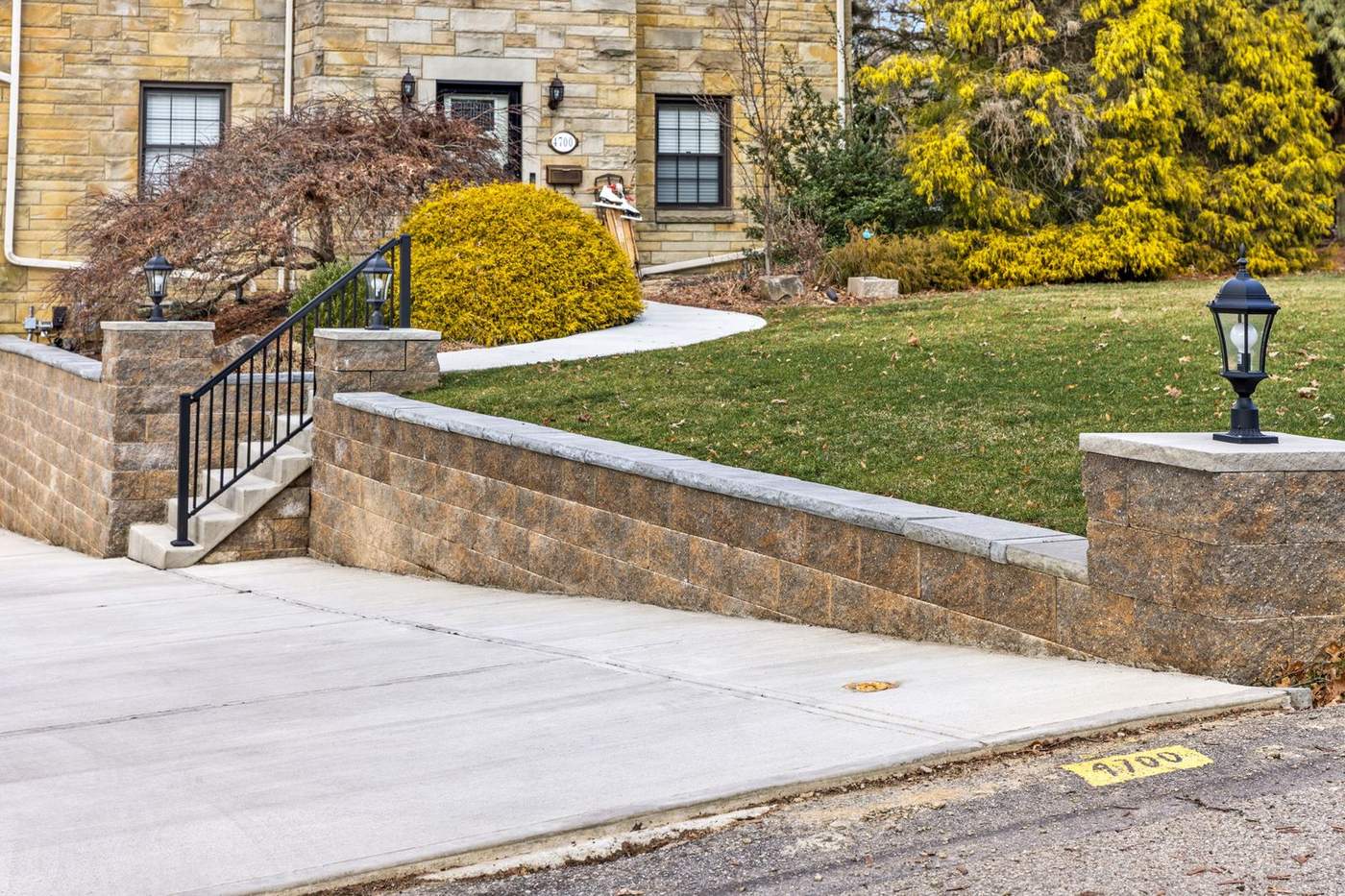 Driveway contractor project in South Hills