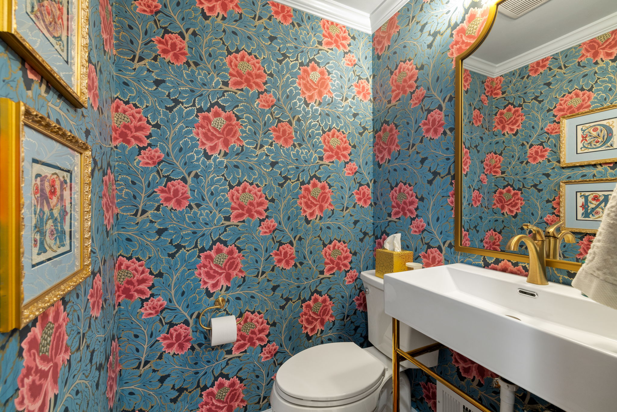 Luxury kitchen remodel with hardwood floors