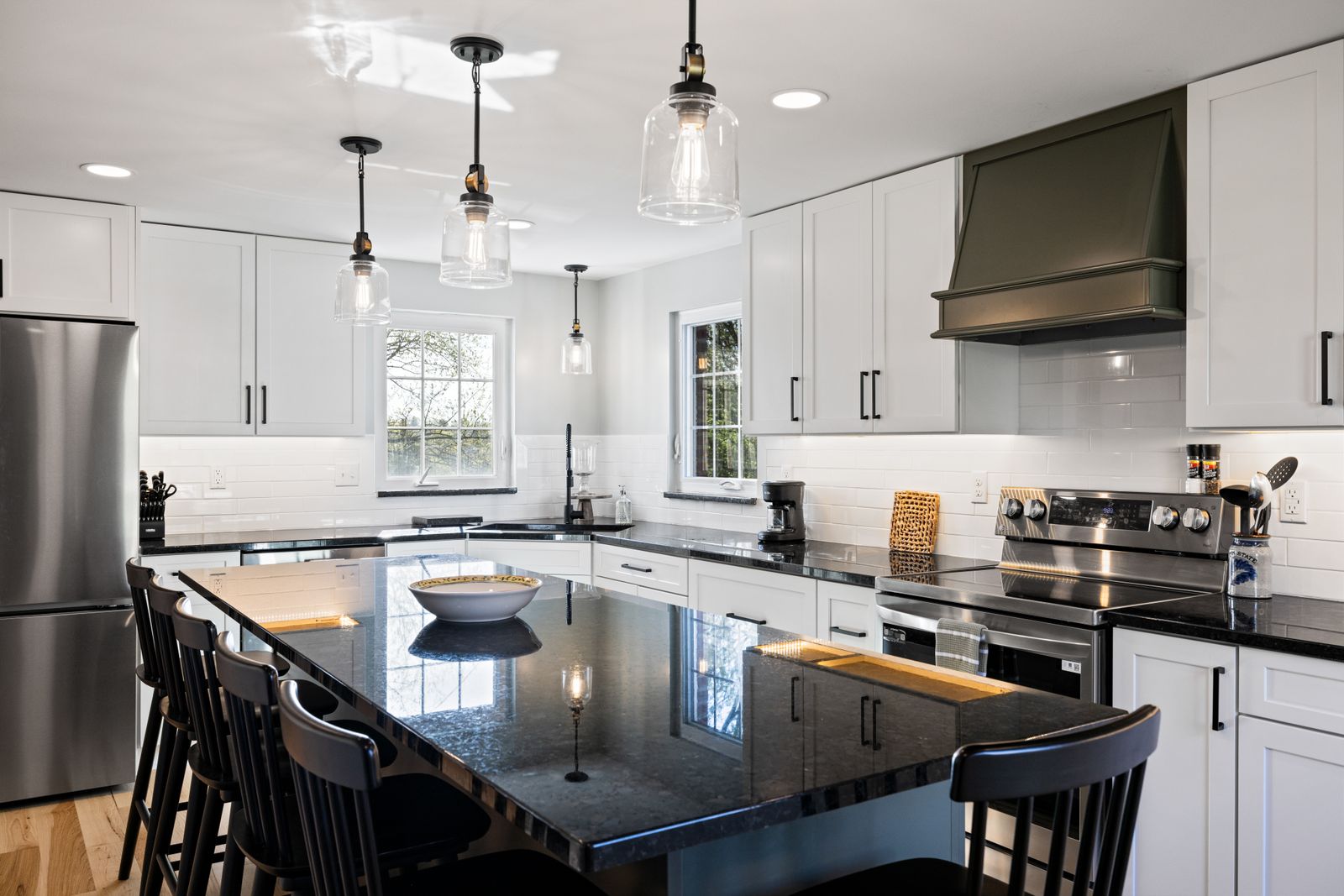 Undermount sink with quartz countertop