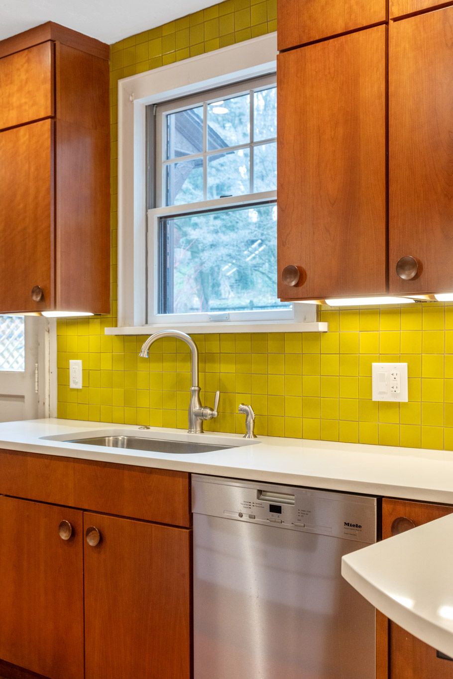 Kitchen hardwood floor by contractor