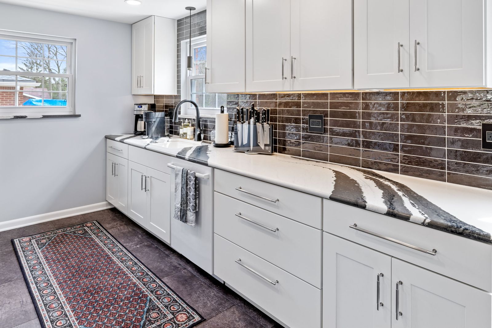 Pendant lights in kitchen renovation