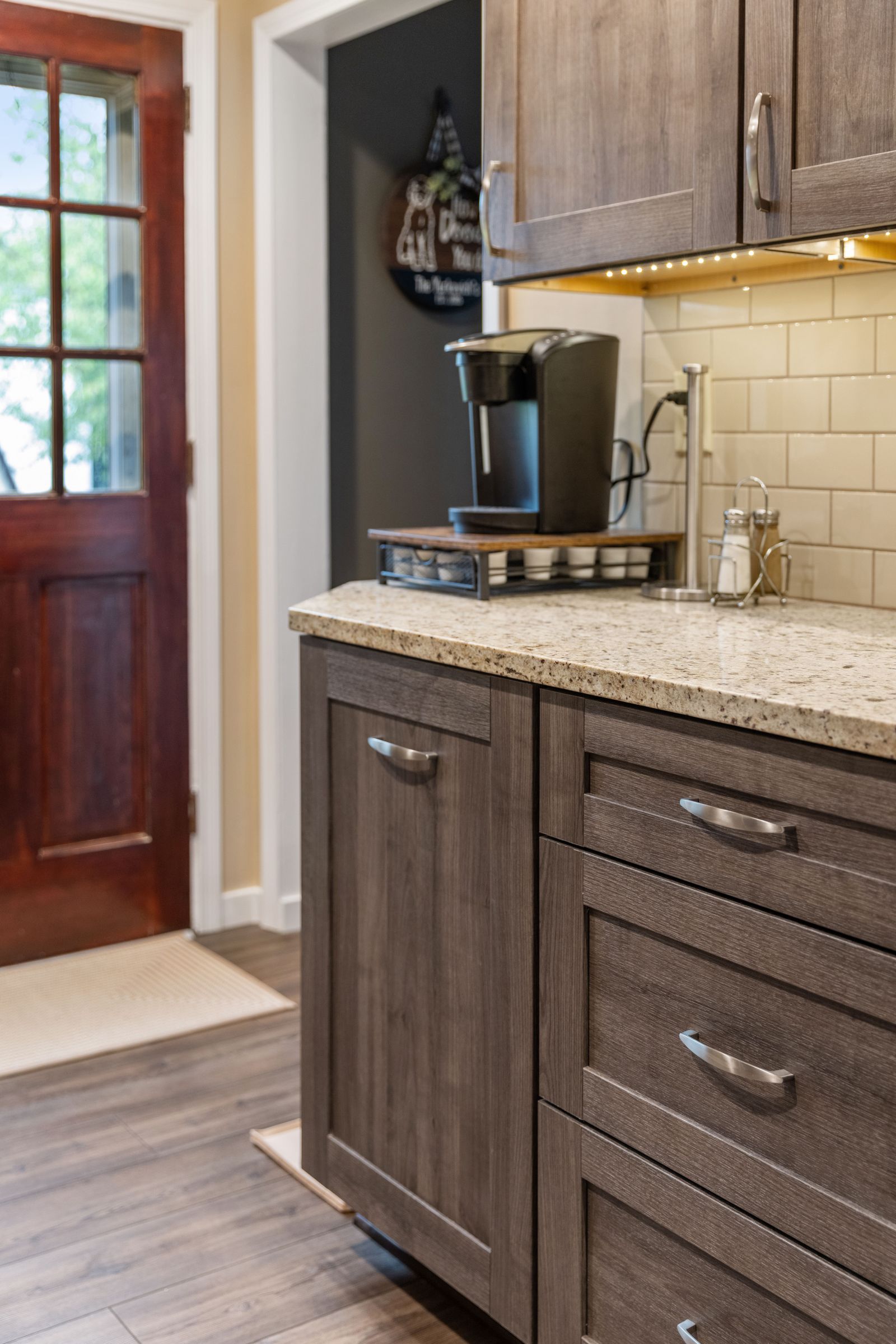 Kitchen backsplash installation service